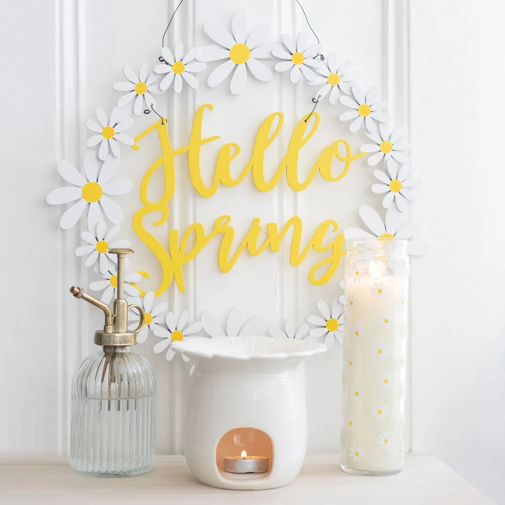 Hello Spring Hanging Daisy Wreath Decoration, photo 5 of 5