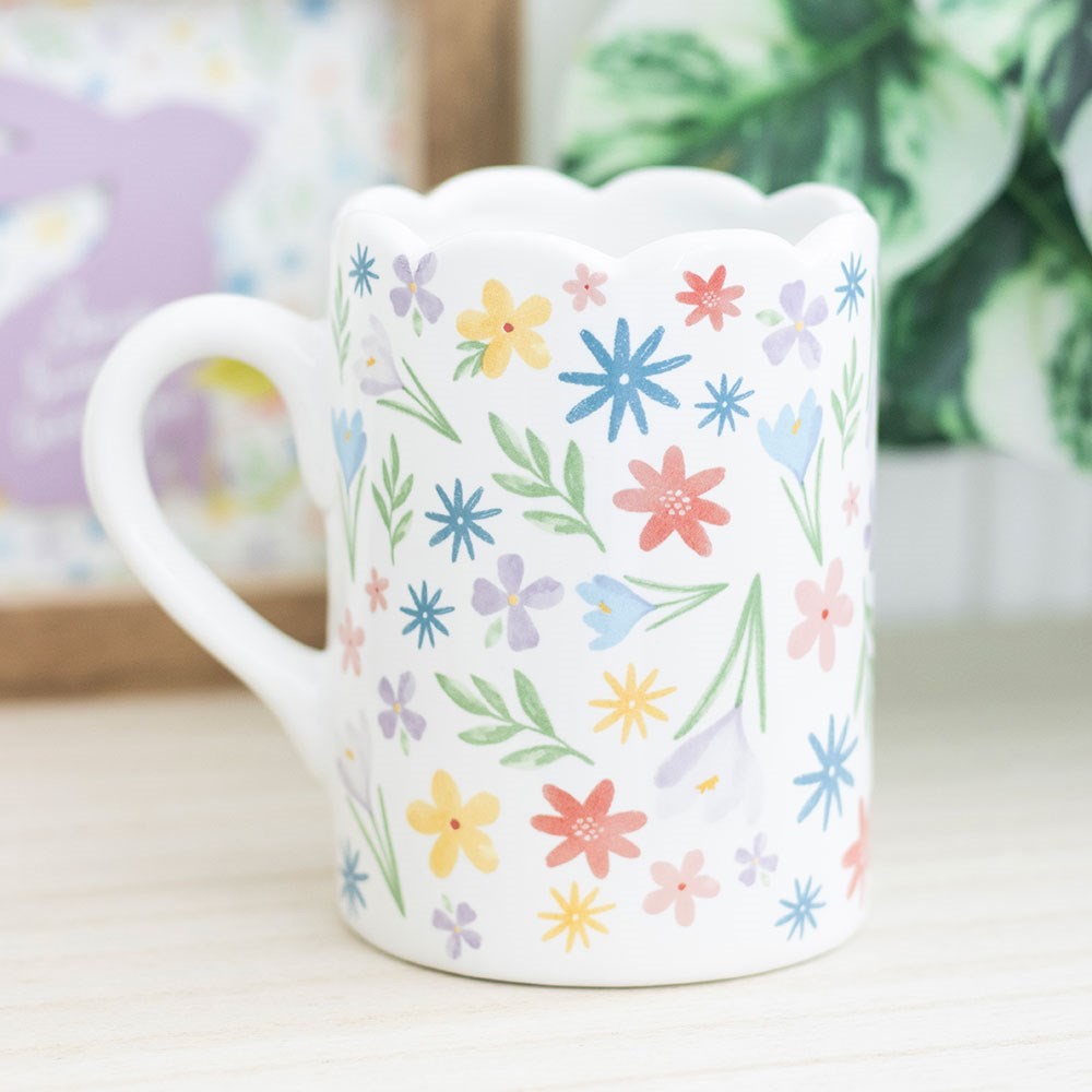 Spring Floral Print Scalloped Mug Spring Floral Print Scalloped Mug