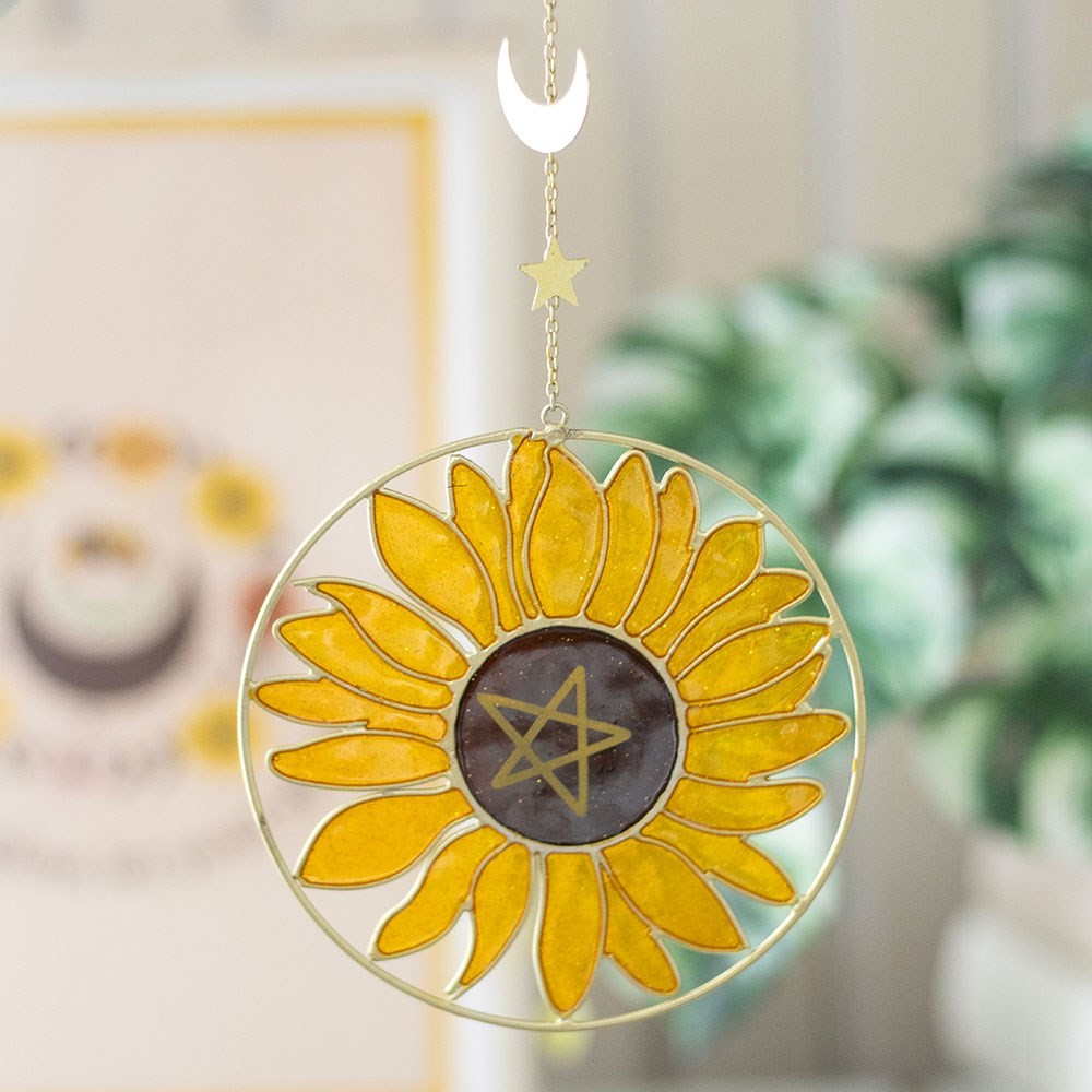 Bee Radiant Sunflower Suncatcher Bee Radiant Sunflower Suncatcher