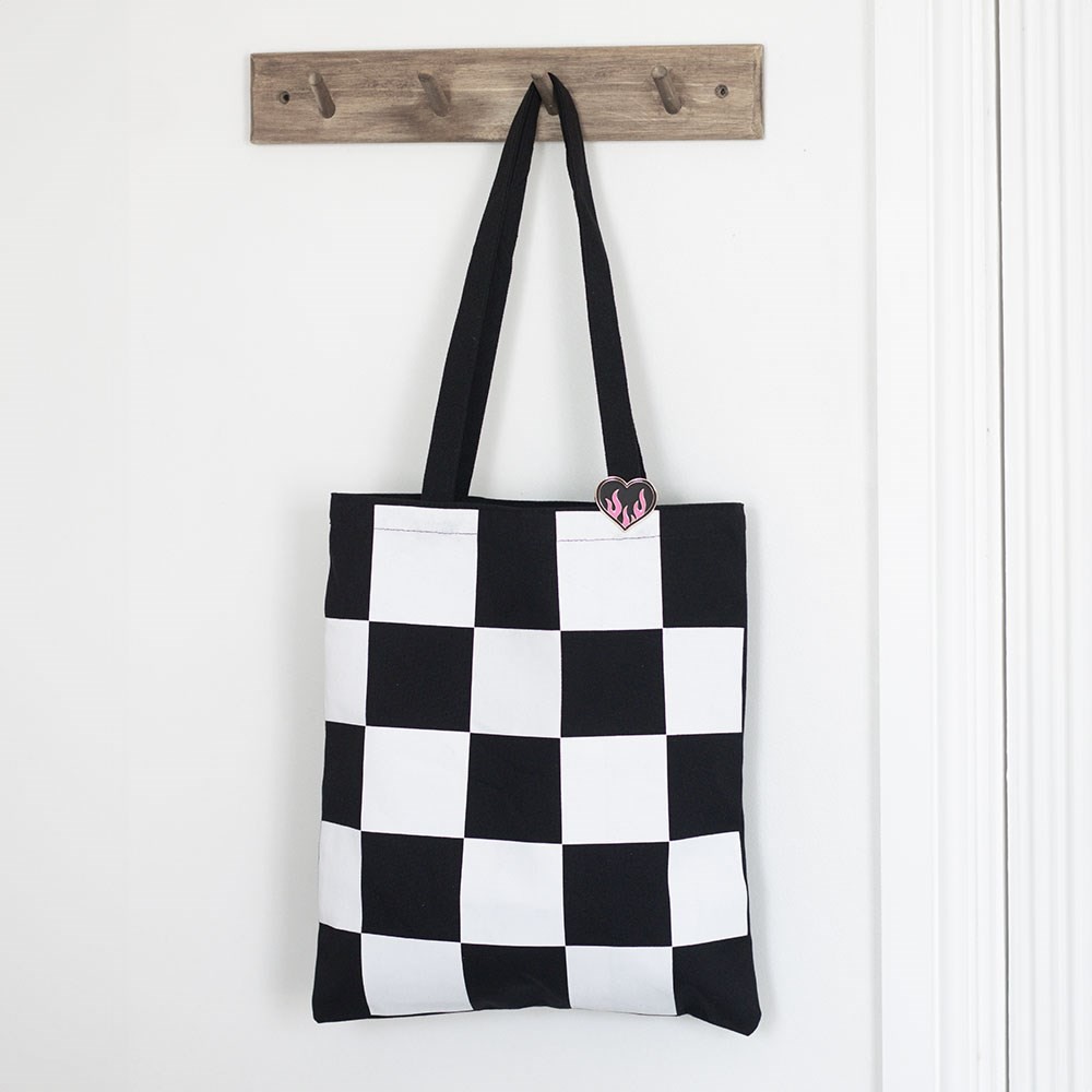 Checkerboard Print Polycotton Tote Bag with Enamel Heart Pin Badge Checkerboard Print Polycotton Tote Bag with Enamel Heart Pin Badge