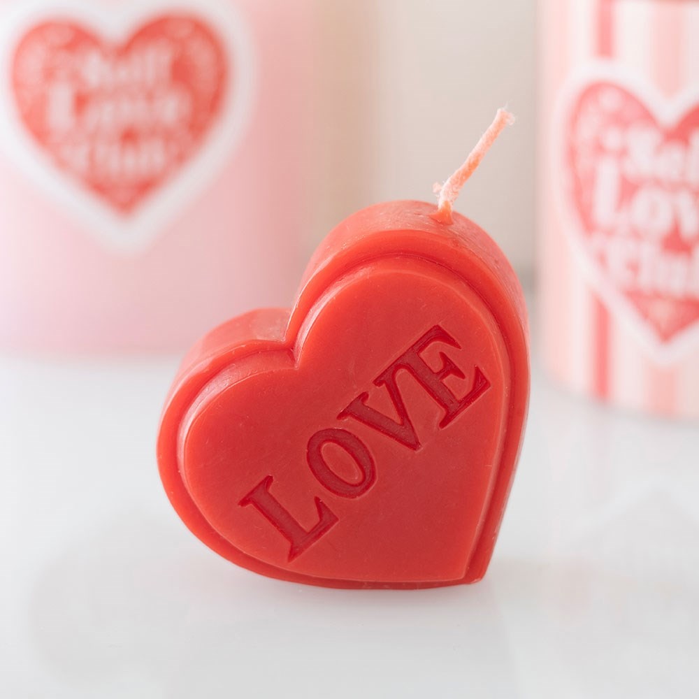 Red Love Heart Shaped Valentine’s Day Candle Red Love Heart Shaped Valentine’s Day Candle