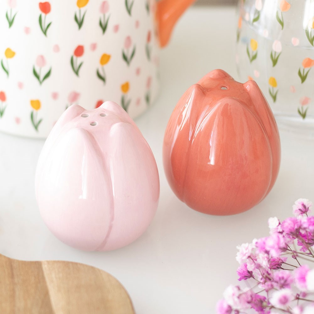 Tulip Shaped Salt and Pepper Shakers Tulip Shaped Salt and Pepper Shakers