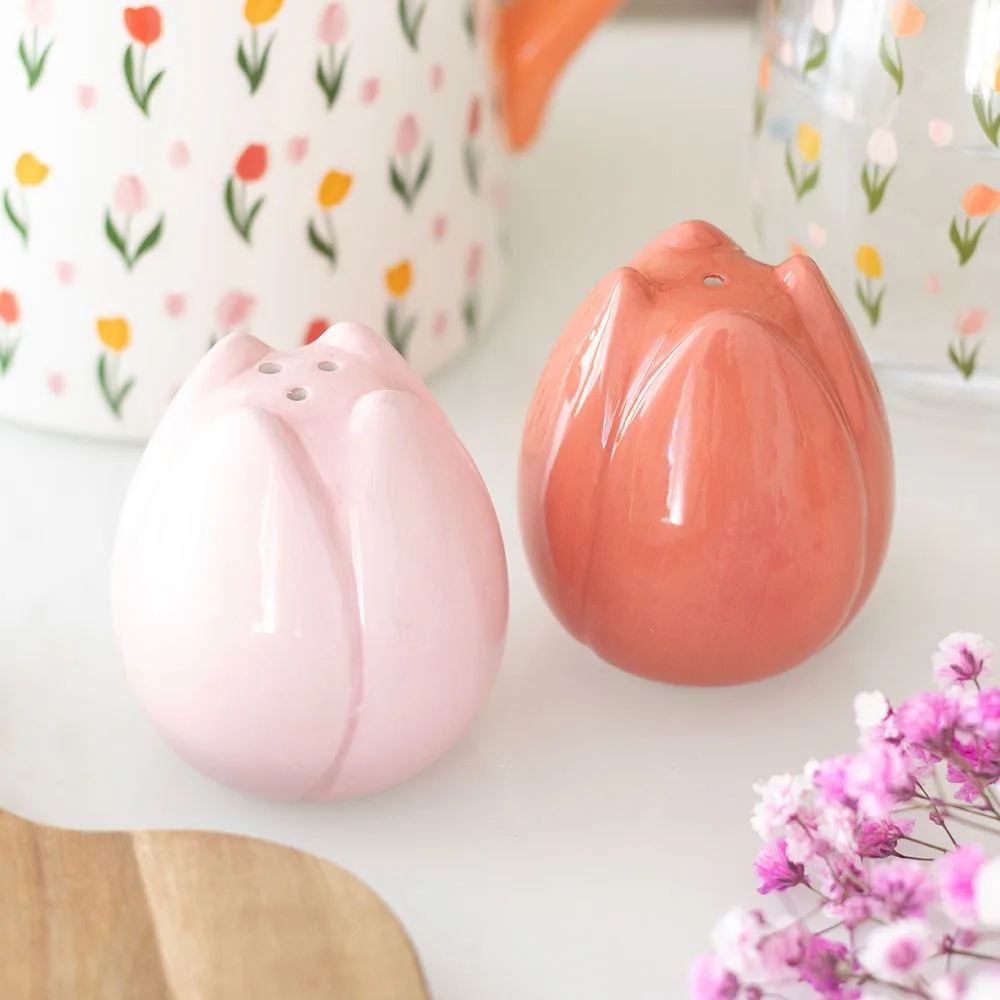 Tulip Shaped Salt and Pepper Shakers Tulip Shaped Salt and Pepper Shakers