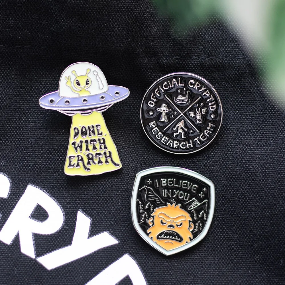 Glow in the Dark UFO Enamel Pin Badge - Image 5
