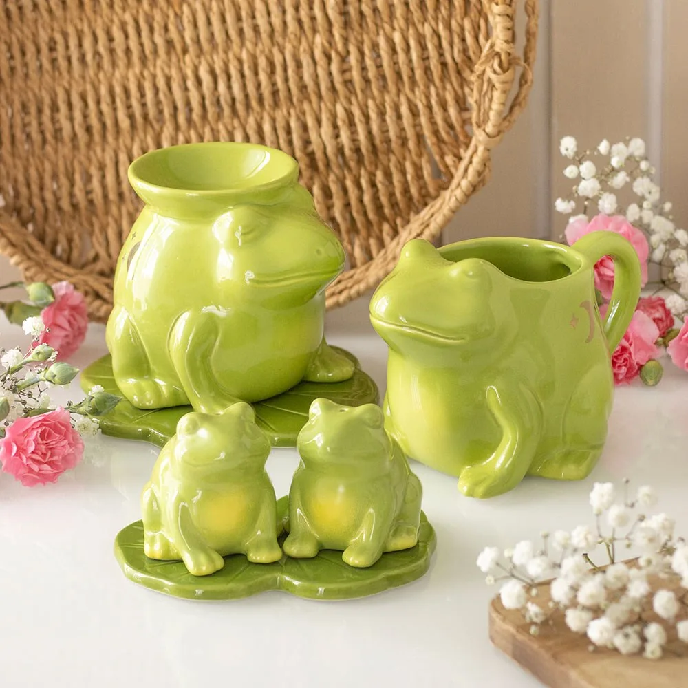 Luna Frog Salt and Pepper Shakers - Image 6