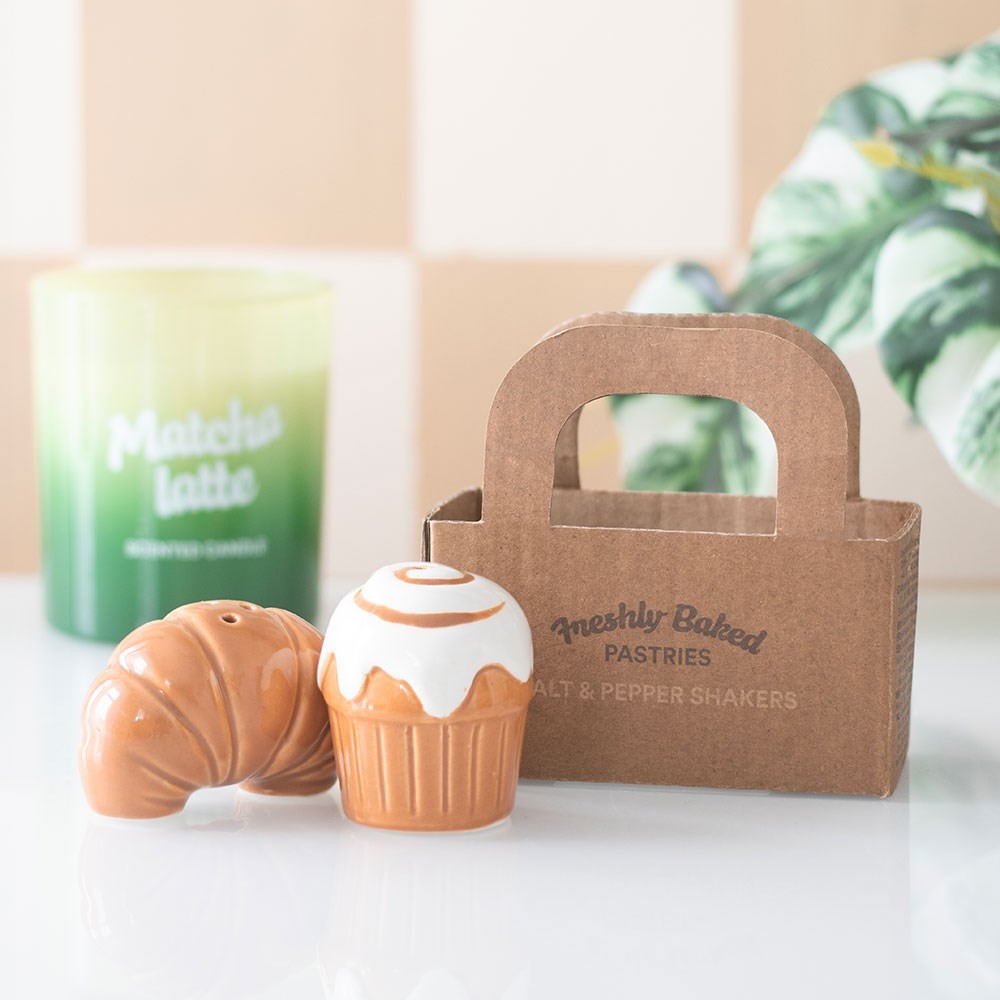 Pastry Shaped Salt and Pepper Shakers Pastry Shaped Salt and Pepper Shakers