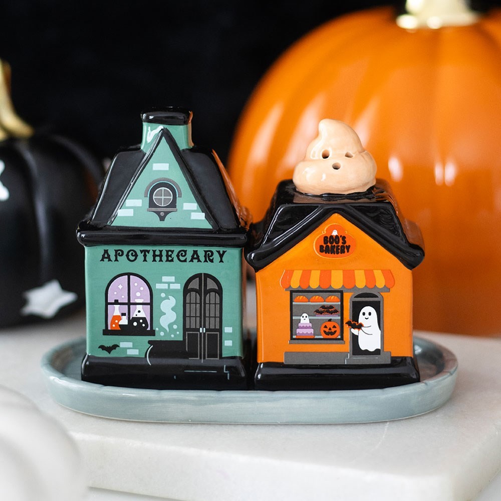 Spooky Street Salt and Pepper Shakers Spooky Street Salt and Pepper Shakers