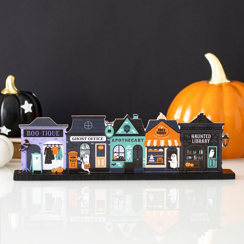Spooky Street House Decoration Spooky Street House Decoration