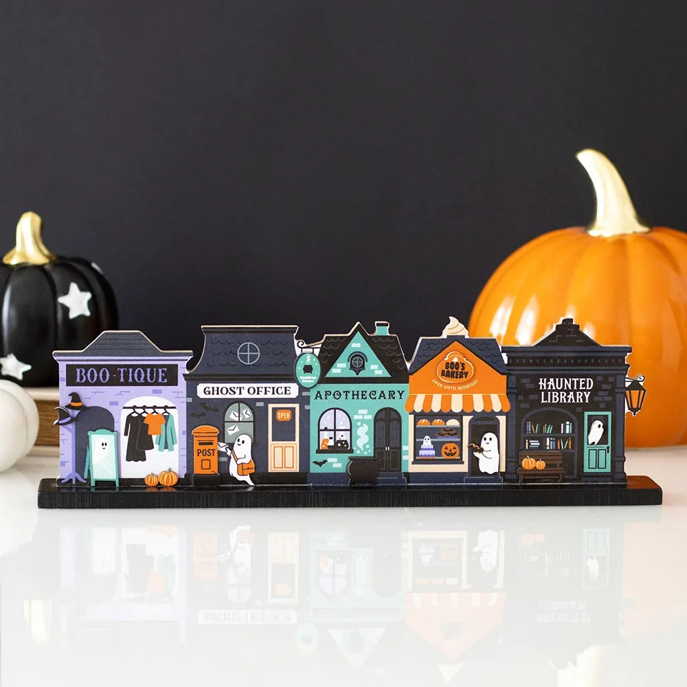 Spooky Street House Decoration Spooky Street House Decoration