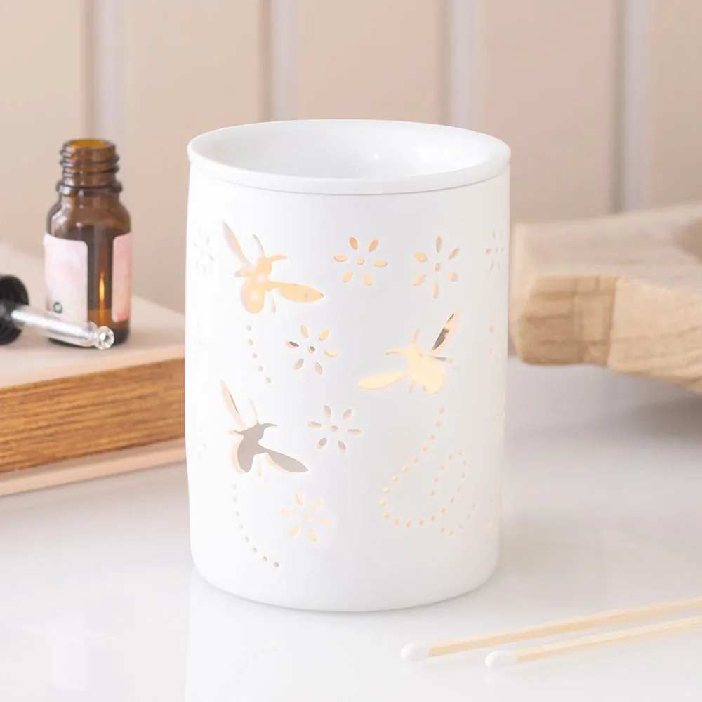 White Bee and Flower Cut Out Oil Burner and Wax Warmer White Bee and Flower Cut Out Oil Burner and Wax Warmer