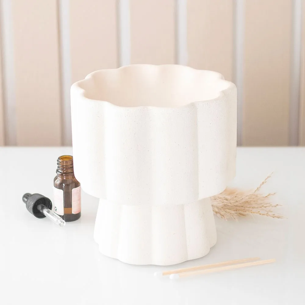 Scalloped Pedestal Oil Burner Scalloped Pedestal Oil Burner