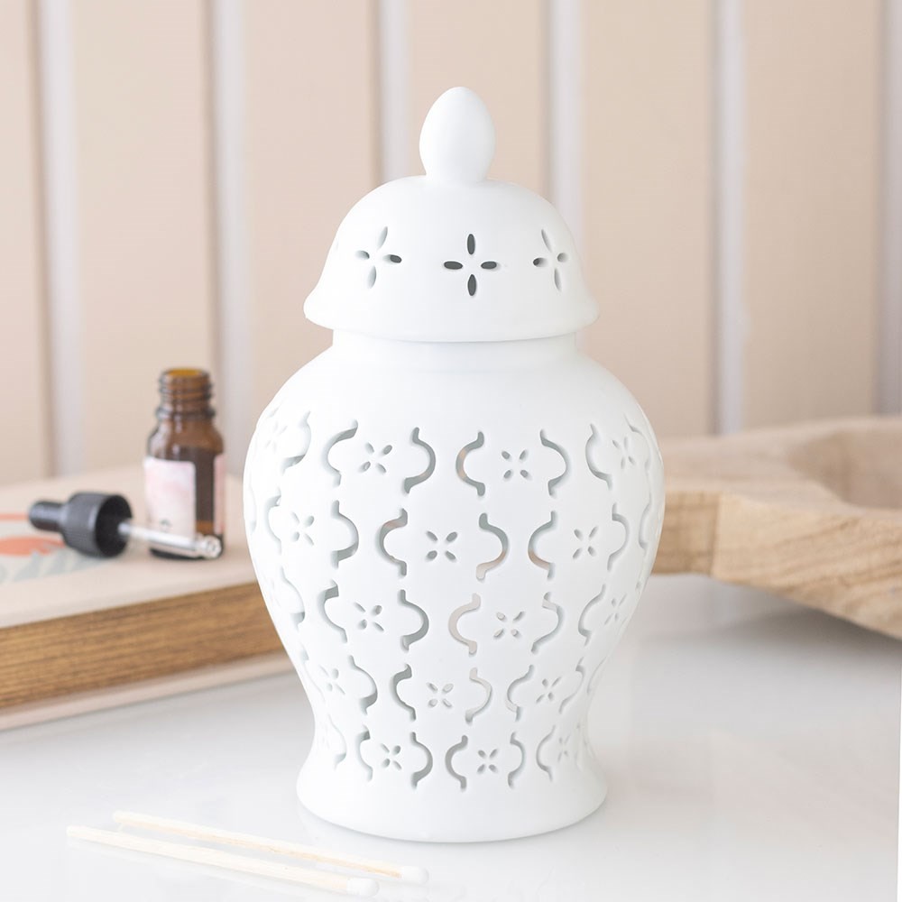 Moroccan Lantern Cut Out Oil Burner and Wax Warmer Moroccan Lantern Cut Out Oil Burner and Wax Warmer